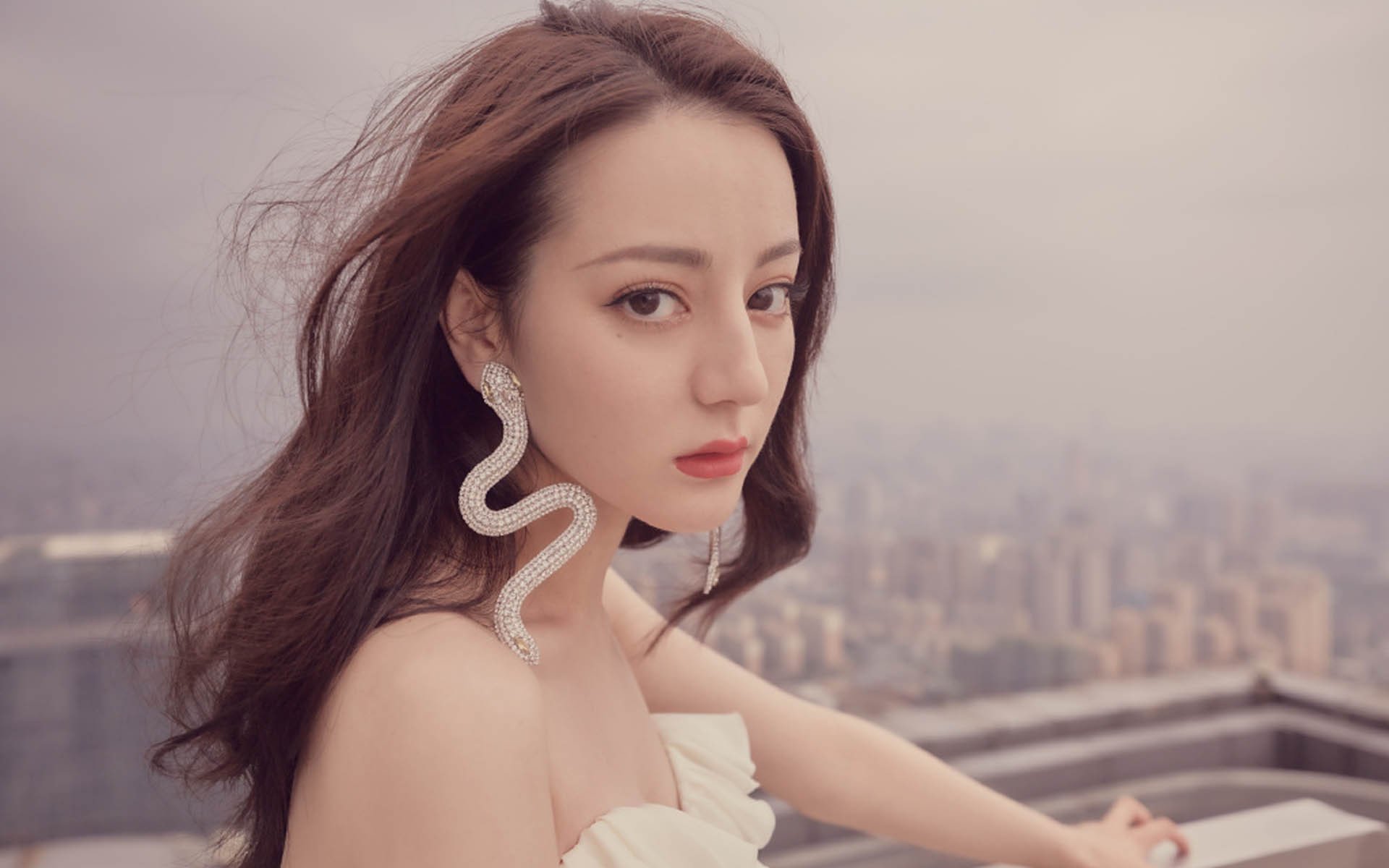 是否应推动球员设立科技助学奖励基金