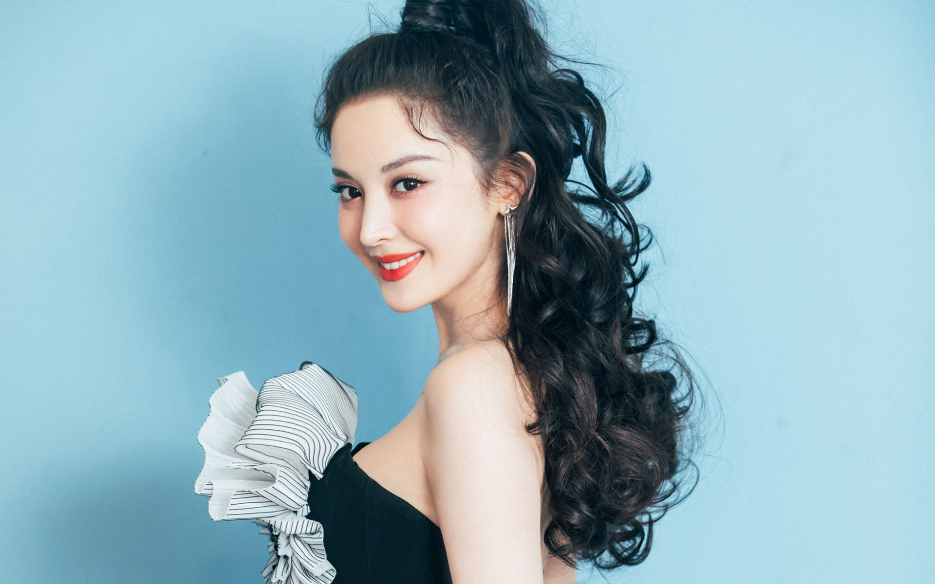 法甲激情比拼：变阵、突破、破门，精彩不断，法甲赛场再次爆发混乱